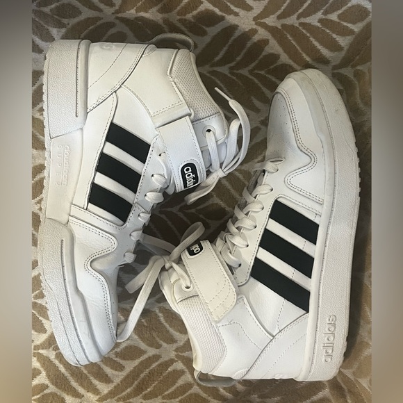 Adidas Lace-Up Originals - Picture 4 of 6